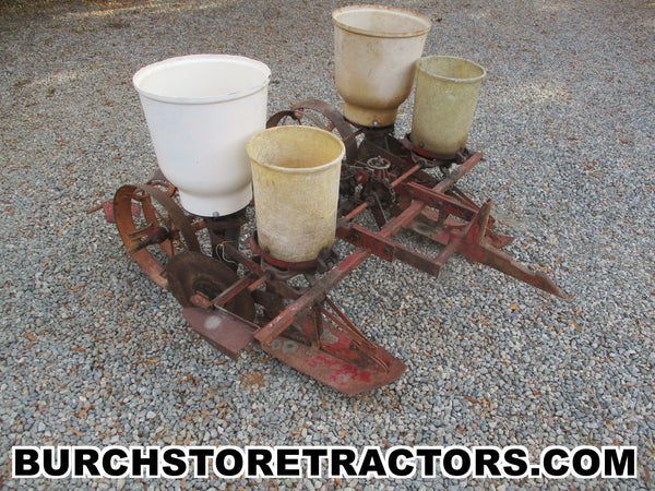 seed corn planter International Model 251, 1 Point Fast Hitch Corn