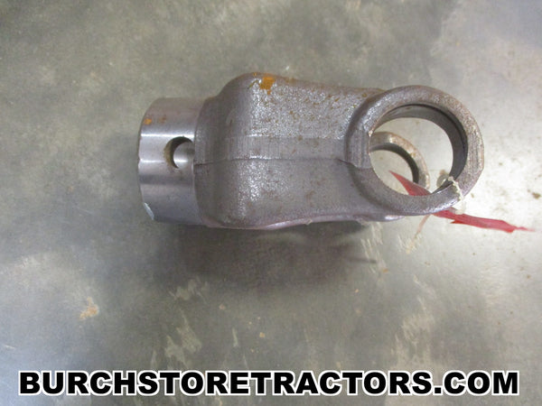 New Old Stock PTO Shaft Implement Yoke, 1-3/8 Round, 8023522 FREE