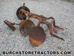 Farmall 300 Tractor 2 Point Hitch Disc Turning Plow