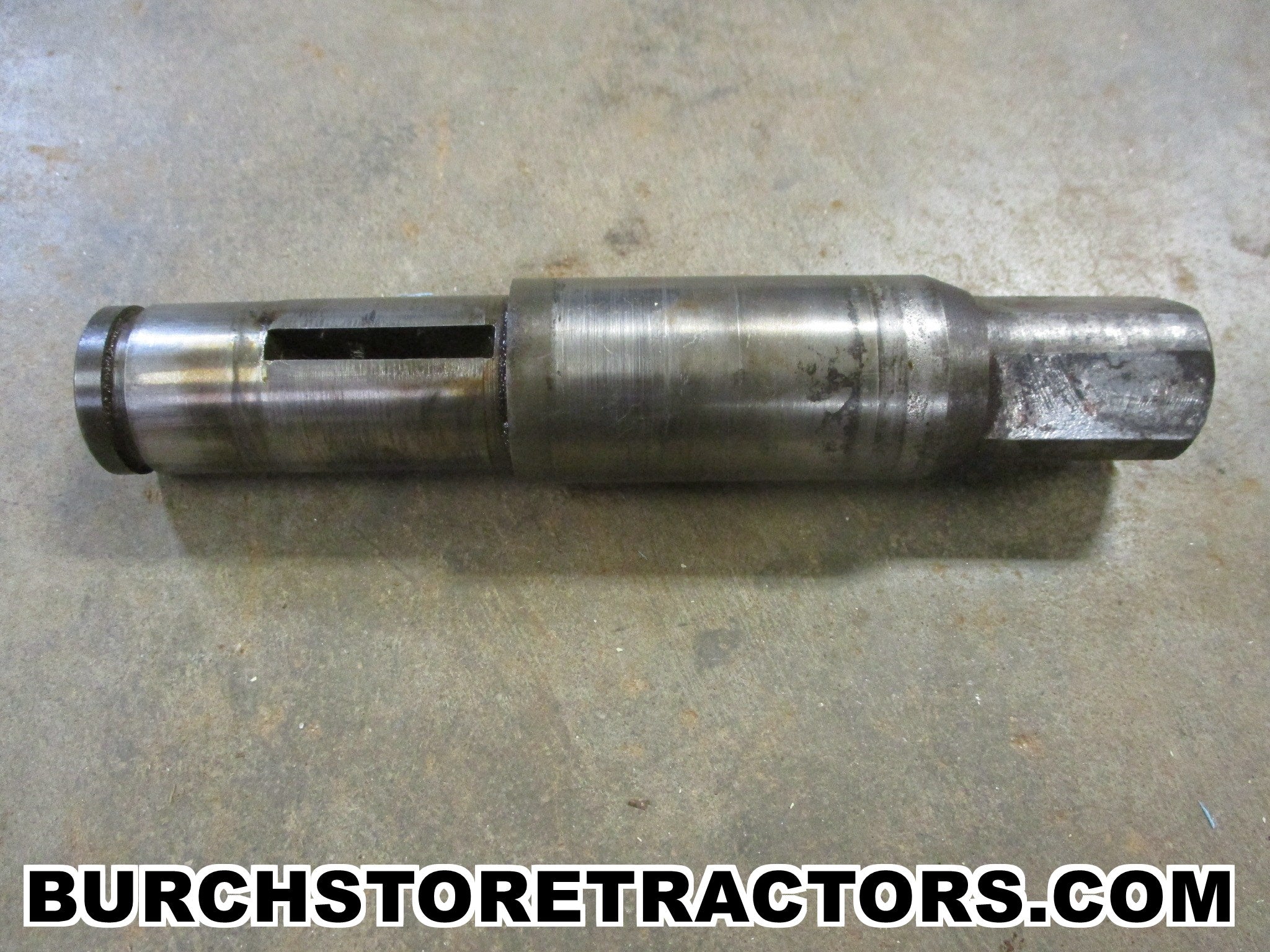 ハム様　L Steering Worm Gear Sector Shaft for Farmall A, AV, Super A