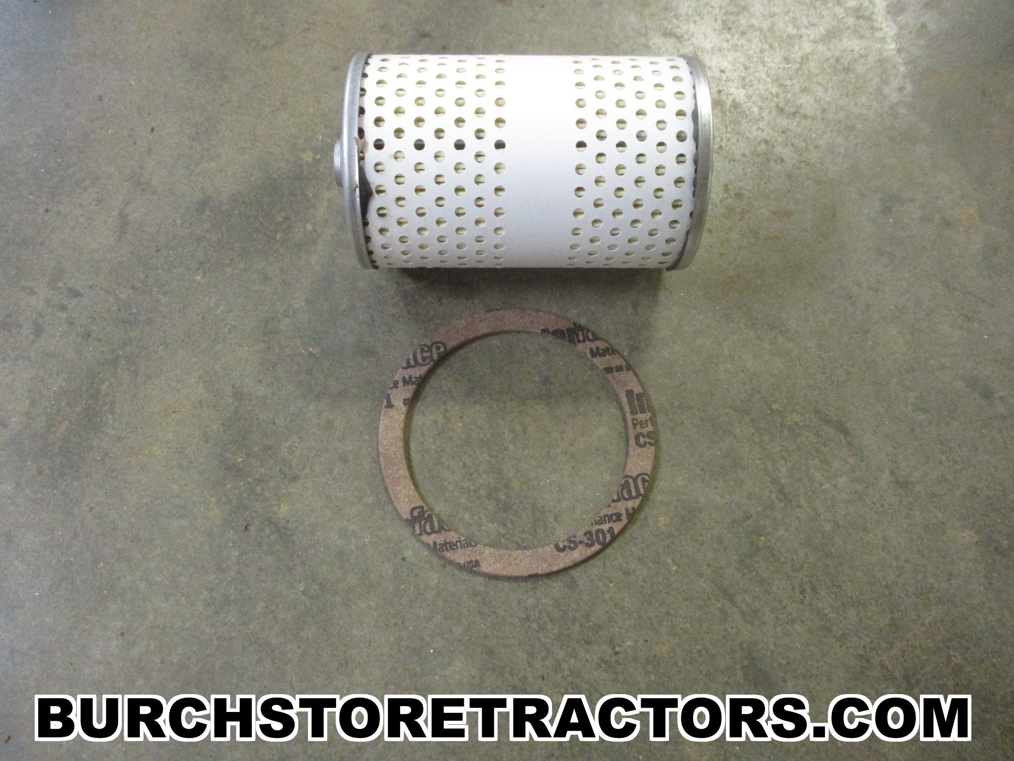 farmallcubtractoroilfilter.jpg farmallcubtractoroilfilter.jpg