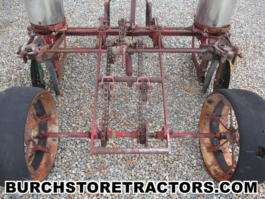 3 row seed planter International Model 251, 3 Point Hitch Corn