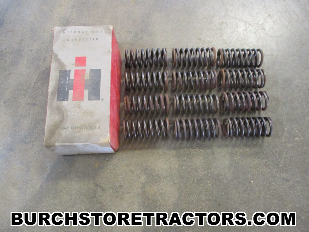 New Old Stock Intake Valve Spring for IH 460, 560, 660 Tractor 76954R1 ...