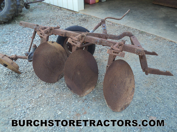 Farmall 300 Tractor 2 Point Hitch Disc Turning Plow