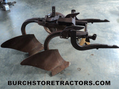 International 300 Tractor 2 Point Hitch Bottom Plow 