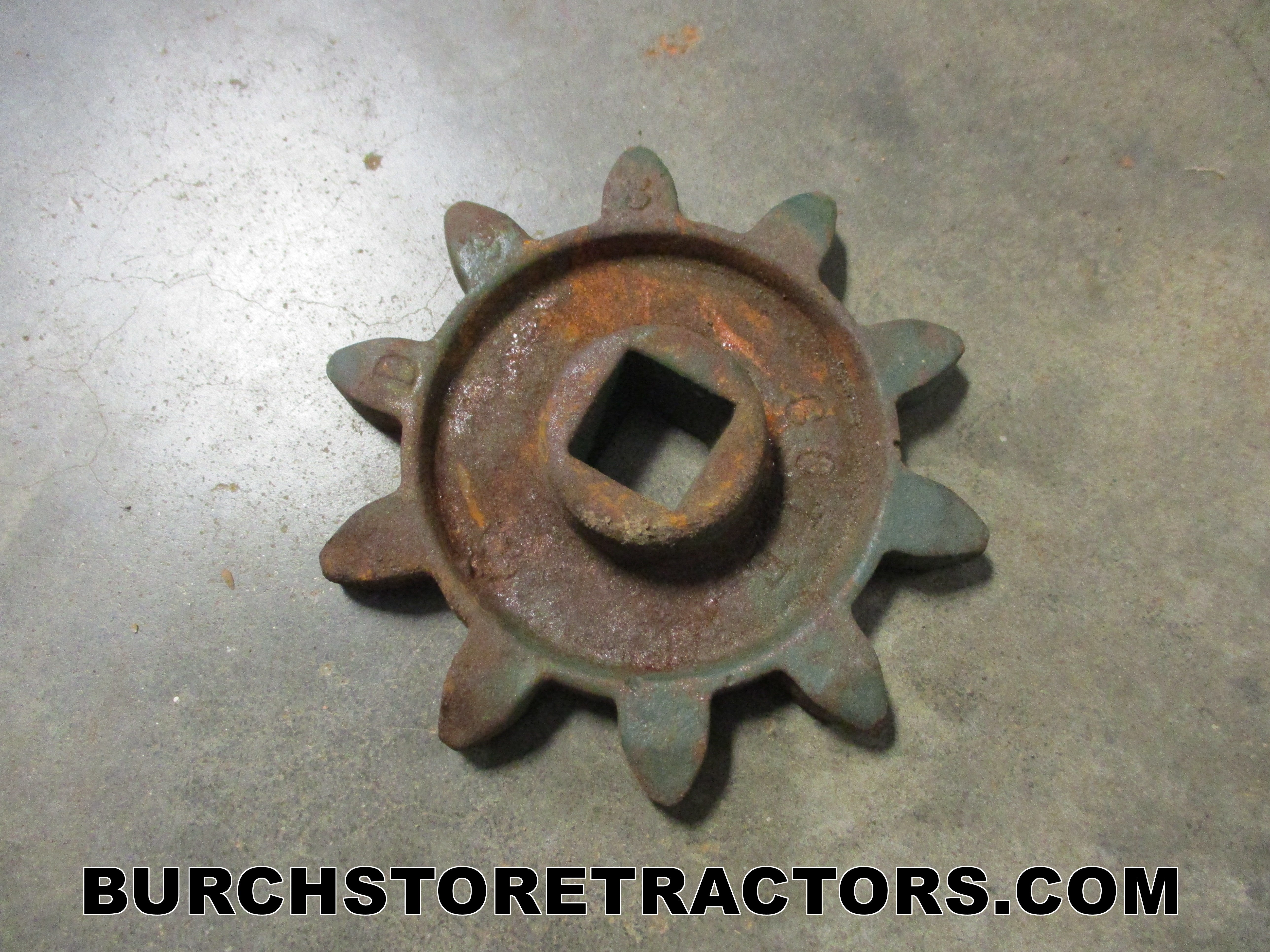 10 tooth gear New Old Stock 10 Tooth Gear for Cole Universale No. 20 Fertilizer  Distributors, D93