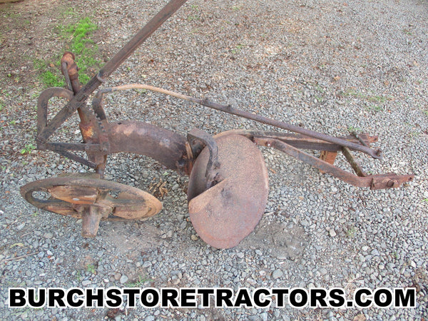 International 151 Rear Mount Disk Plow with Scraper for Farmall Cub Tr ...